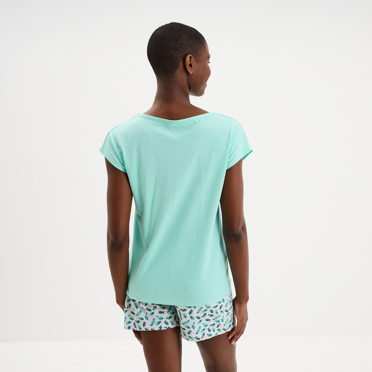 Ensemble pyjama avec t-shirt et short bleu turquoise femme