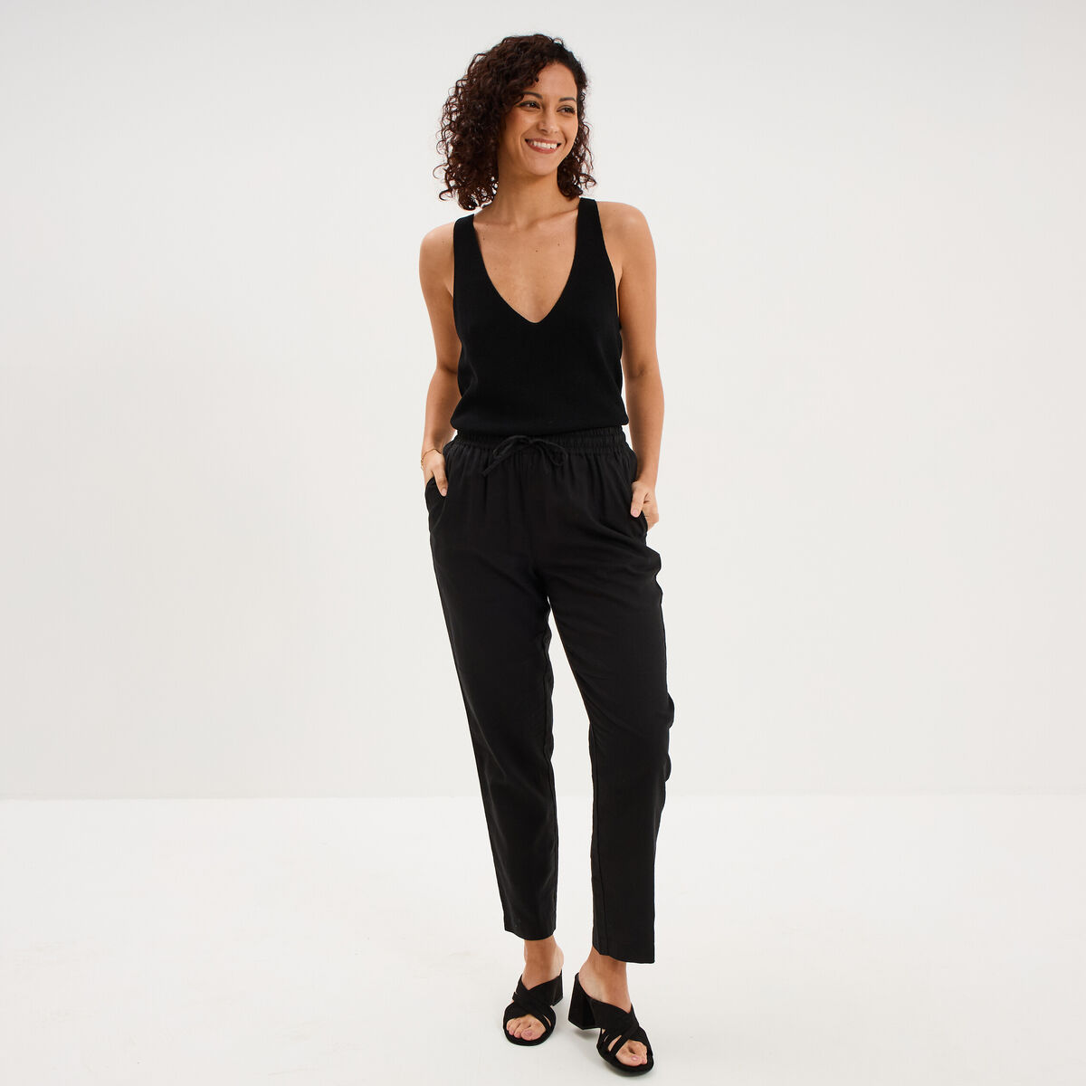 Pantalon droit 7/8&egrave;me lin m&eacute;lang&eacute; noir femme