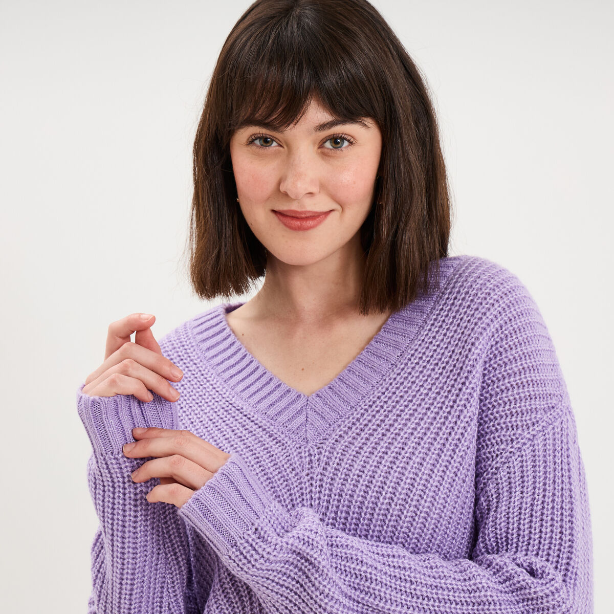 Pull col en V parme femme