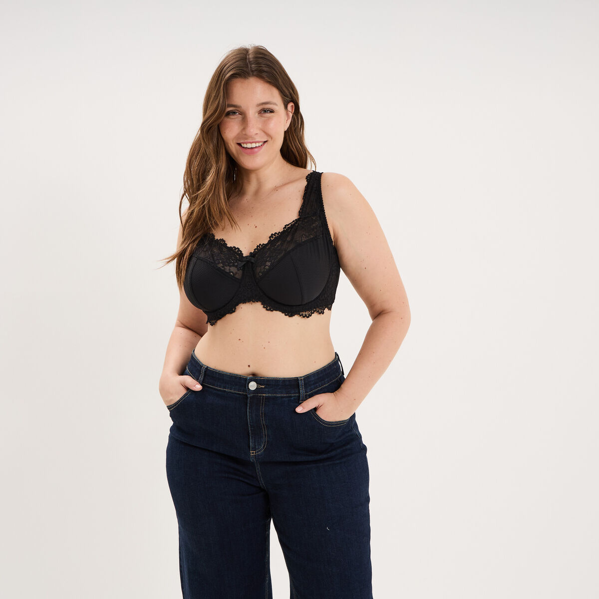 Soutien-gorge corbeille dentelle noir femme grande taille