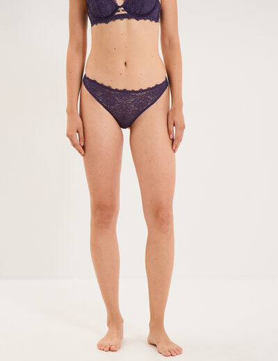 Tanga en dentelle violet femme