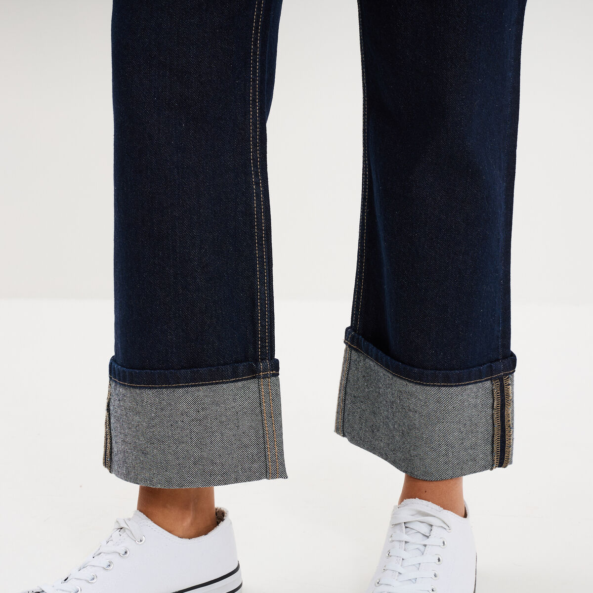 Jean droit cropped bas revers denim brut femme