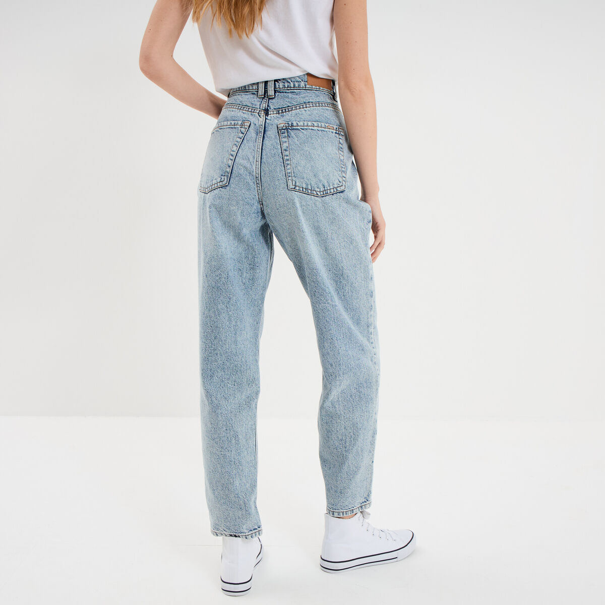 Jeans mom cropped taille haute denim bleach femme