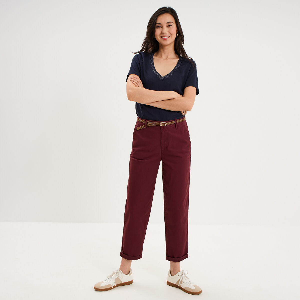 Pantalon chino regular ceinture tress&eacute;e violet fonc&eacute; femme