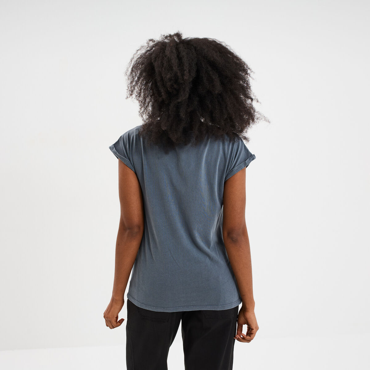 T-shirt d&eacute;lav&eacute; en coton gris femme