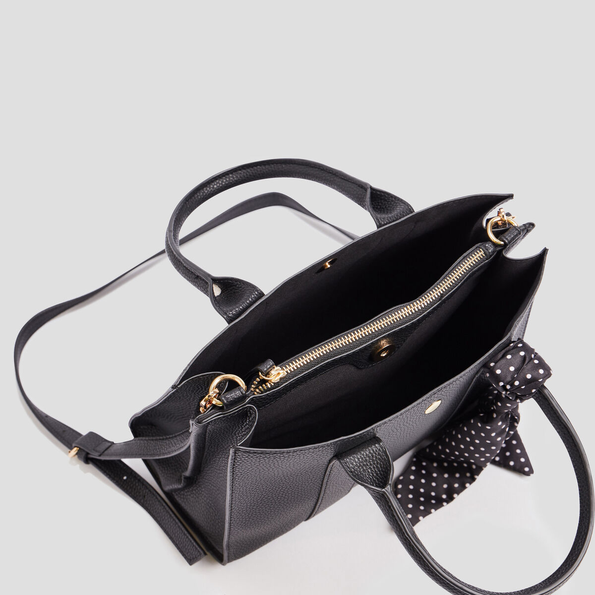Sac rectangulaire avec foulard noir femme