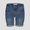 Short slim en jean d&eacute;lav&eacute; denim stone femme