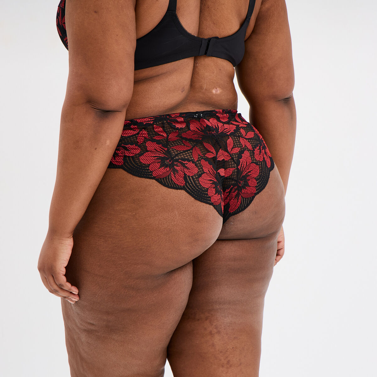 Culotte avec dentelle rouge femme grande taille