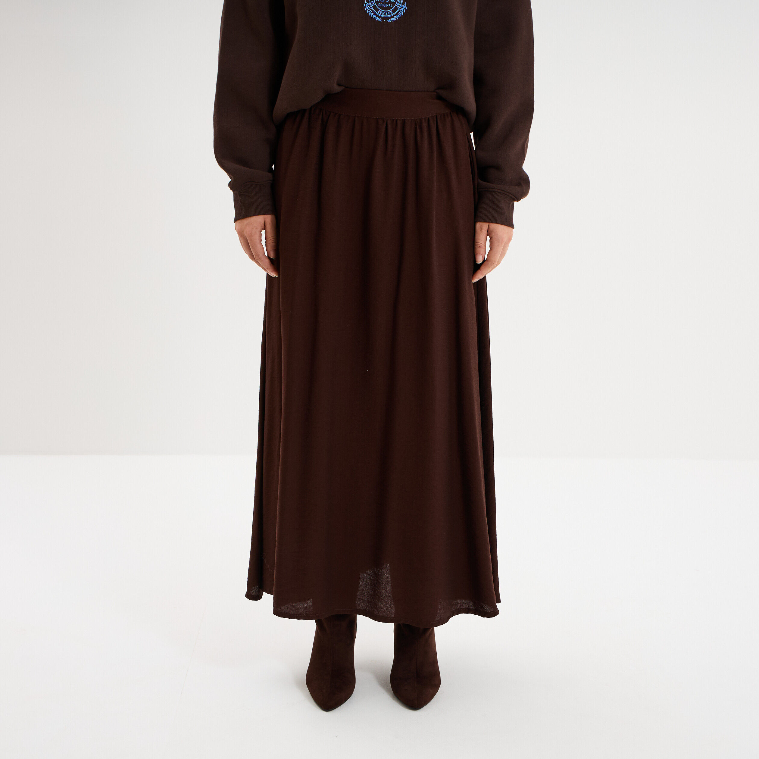Jupe longue évasée taille élastiquée marron foncé femme