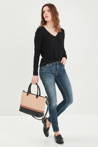 Pull avec col en V noir femme
