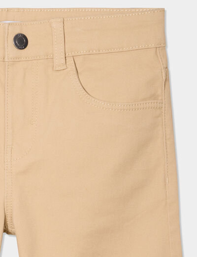 Bermuda droit ajusté à ourlets beige garçon