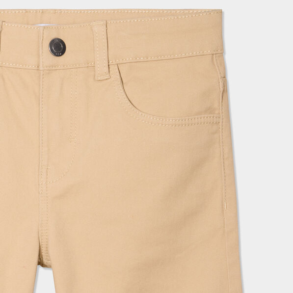 bermuda droit ajuste a ourlets beige garcon Bermuda droit ajusté à ourlets beige garçon