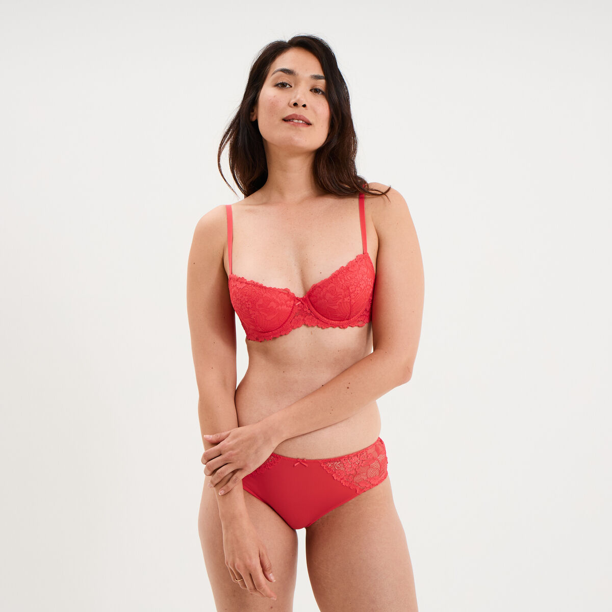Soutien-gorge corbeille en dentelle rouge corail femme