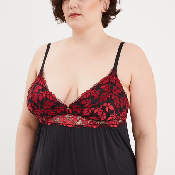Nuisette dentelle et broderie rose framboise femme grande taille