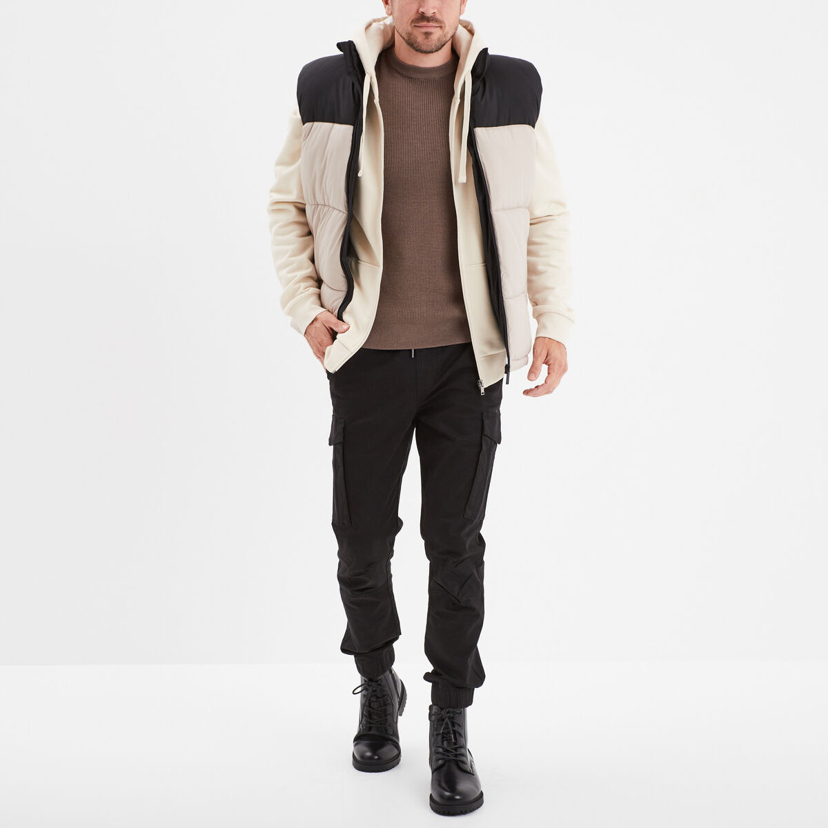 Pull en maille textur&eacute;e col rond taupe homme