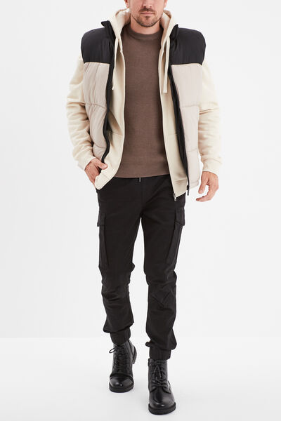 Pull en maille textur&eacute;e col rond taupe homme
