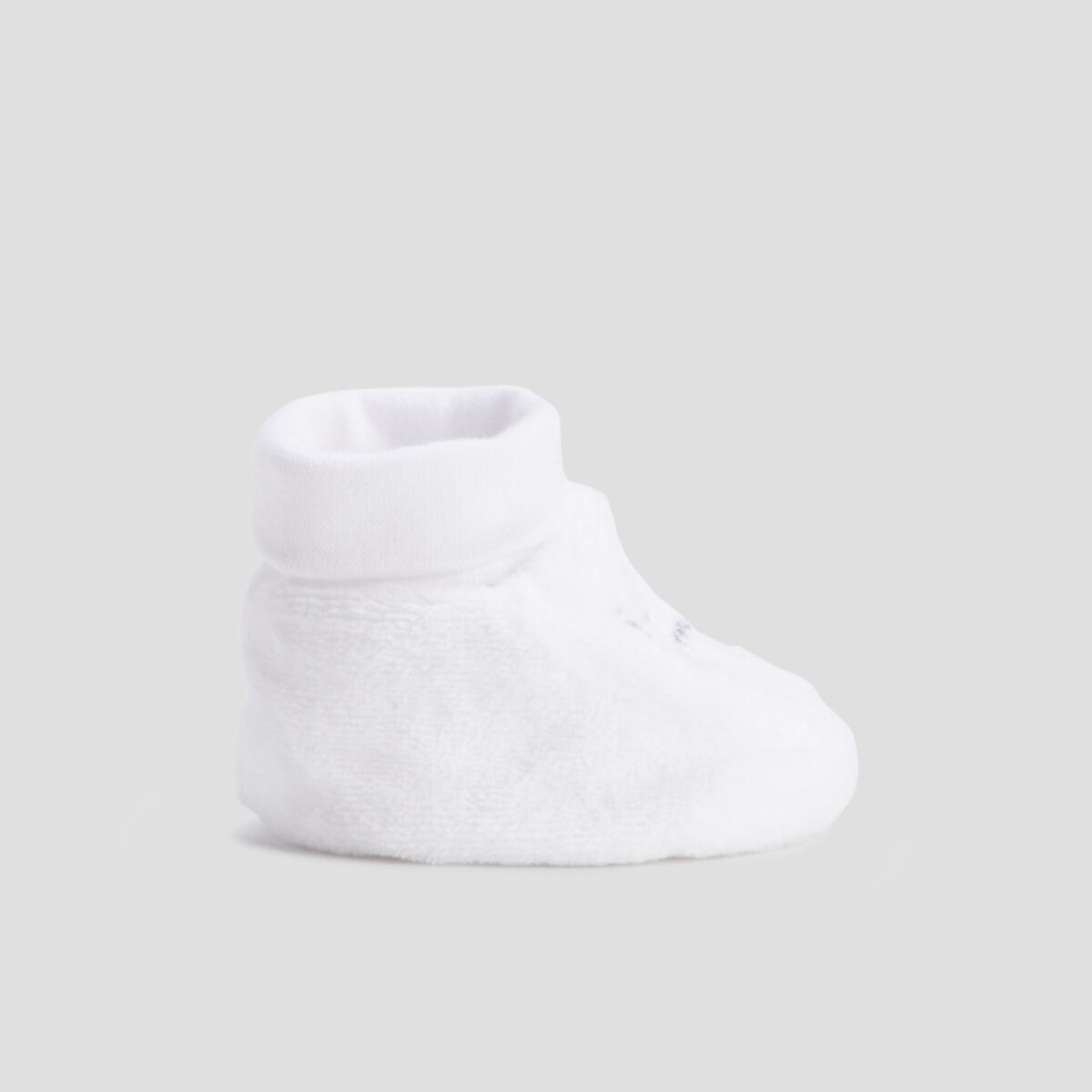 Chaussons effet velours blanc b&eacute;b&eacute;