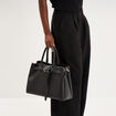 Sac &agrave; main avec bandouli&egrave;re noir femme