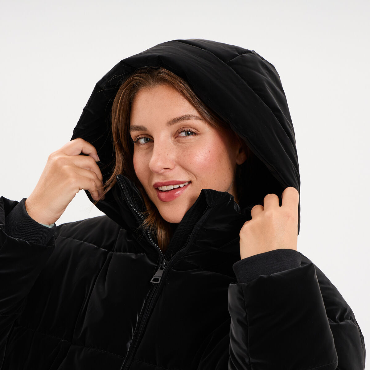 Doudoune zipp&eacute;e &agrave; capuche noir femme grande taille