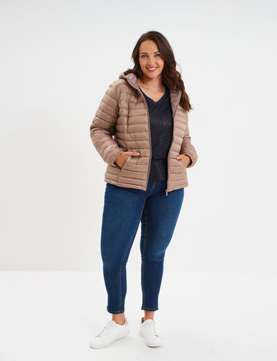 Doudoune d&eacute;perlante l&eacute;g&egrave;re &agrave; capuche sable femme grande taille