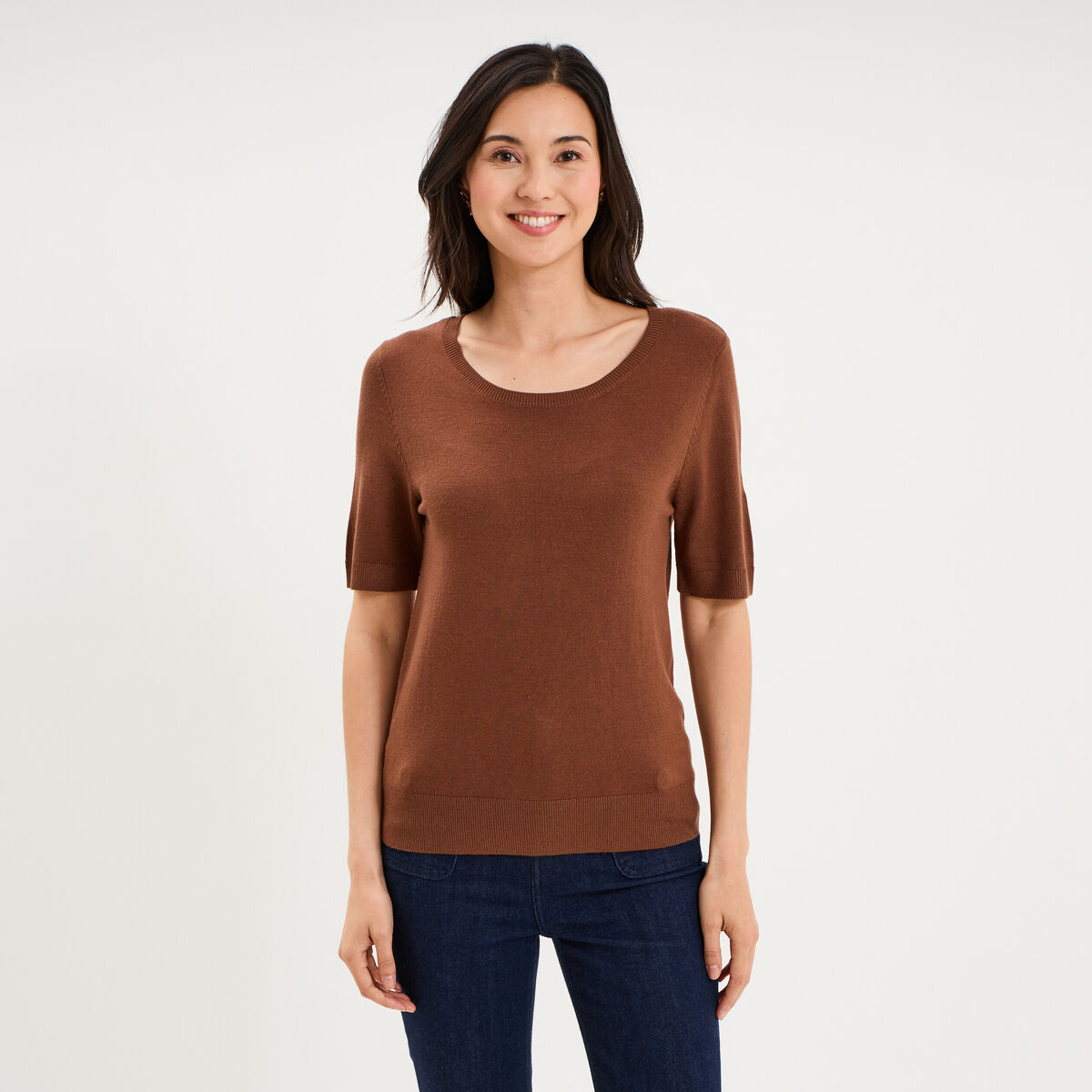 Pull manches courtes col rond marron fonc&eacute; femme