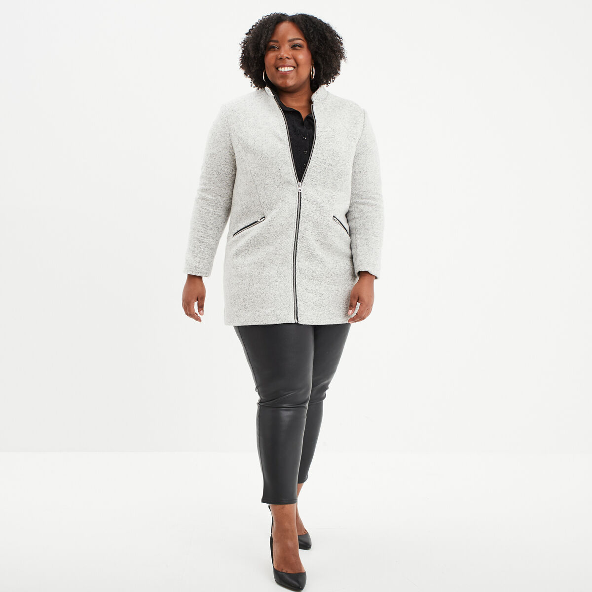 Manteau mi-long droit zippé col mao gris clair femme grande taille
