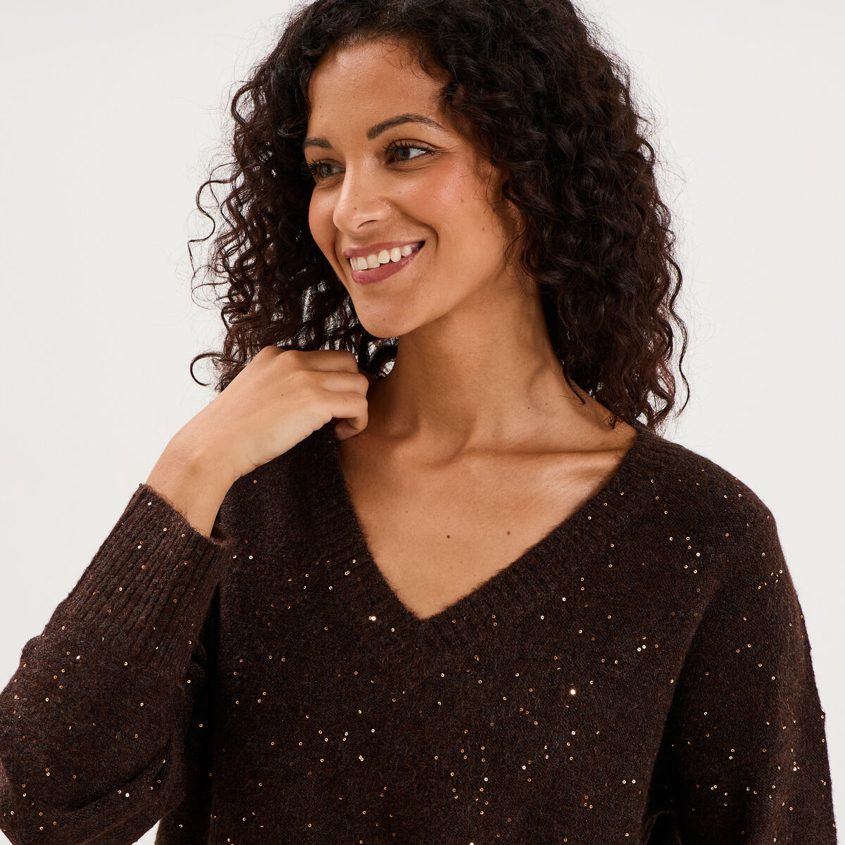 Pull droit &agrave; sequins et col en V marron fonc&eacute; femme