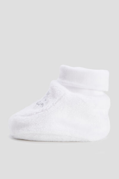 Chaussons effet velours blanc b&eacute;b&eacute;
