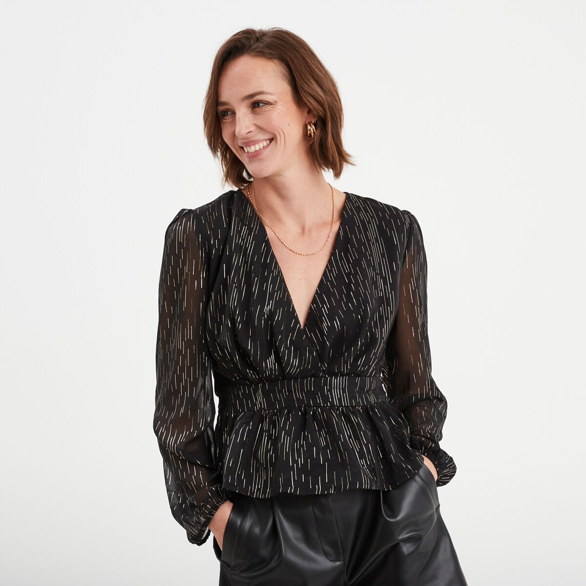 Blouse cintr&eacute;e col cache-coeur noir femme