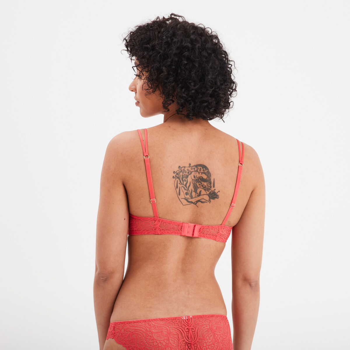 Soutien-gorge triangle paddé dentelle rose framboise femme