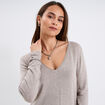 Pull ajusté avec col en V beige femme