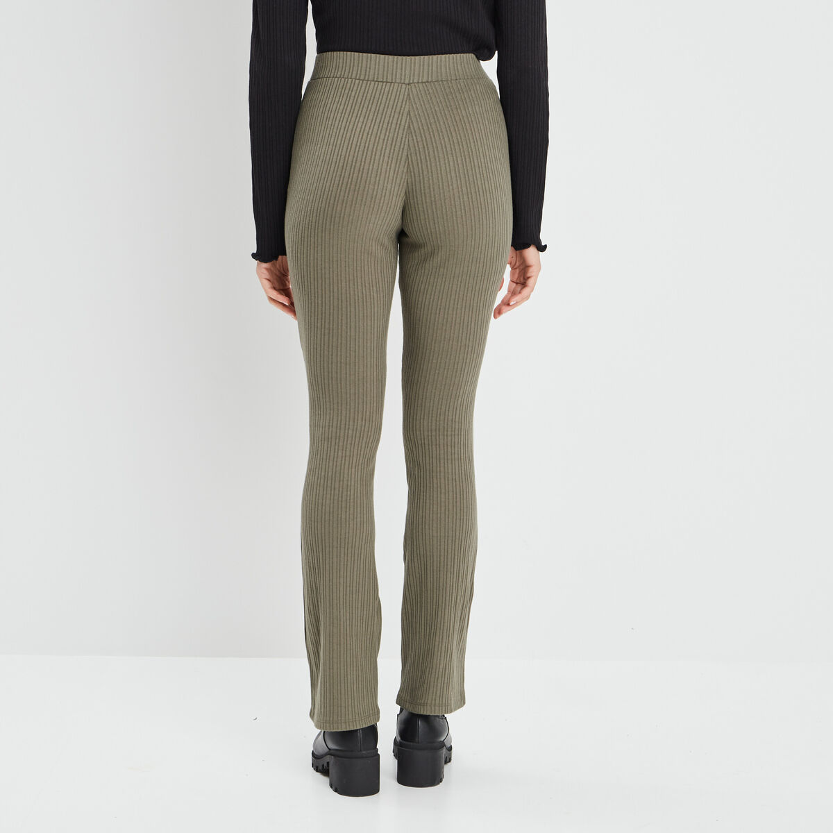 Pantalon flare côtelé vert kaki femme