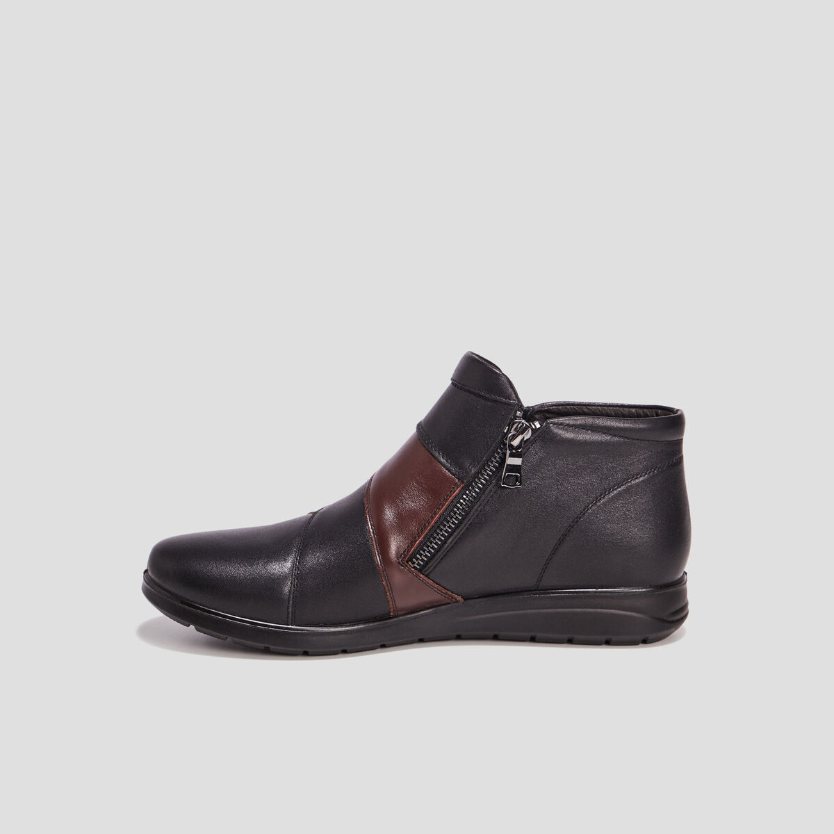 Bottines en cuir zippées noir femme