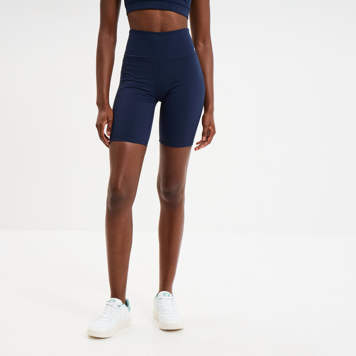 Short cycliste de sport taille haute bleu marine femme