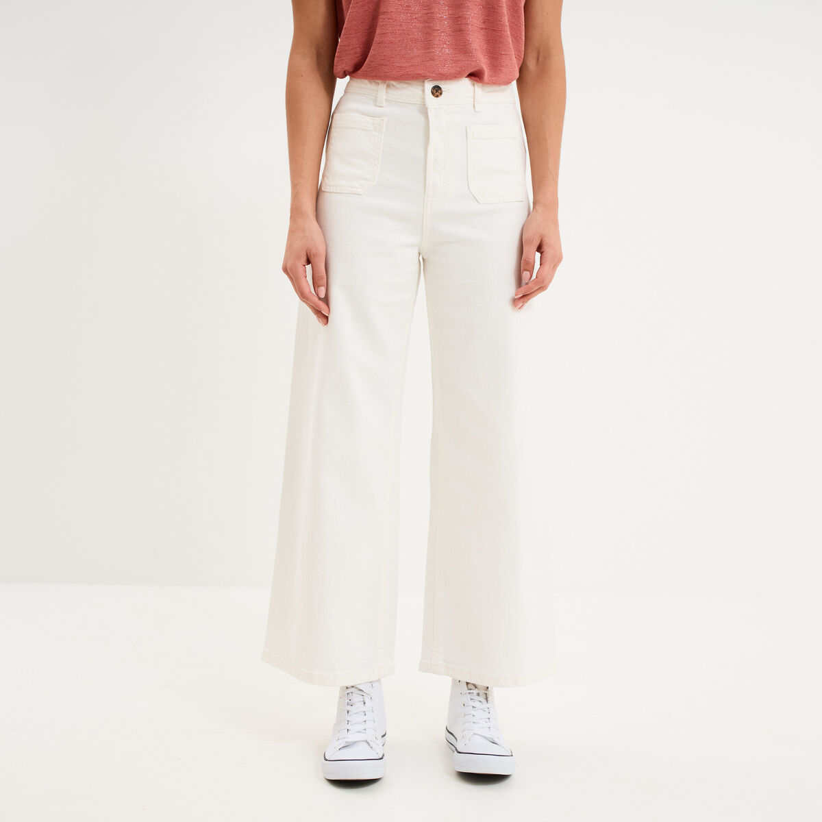 Jean large cropped poches plaqu&eacute;es coton ivoire femme