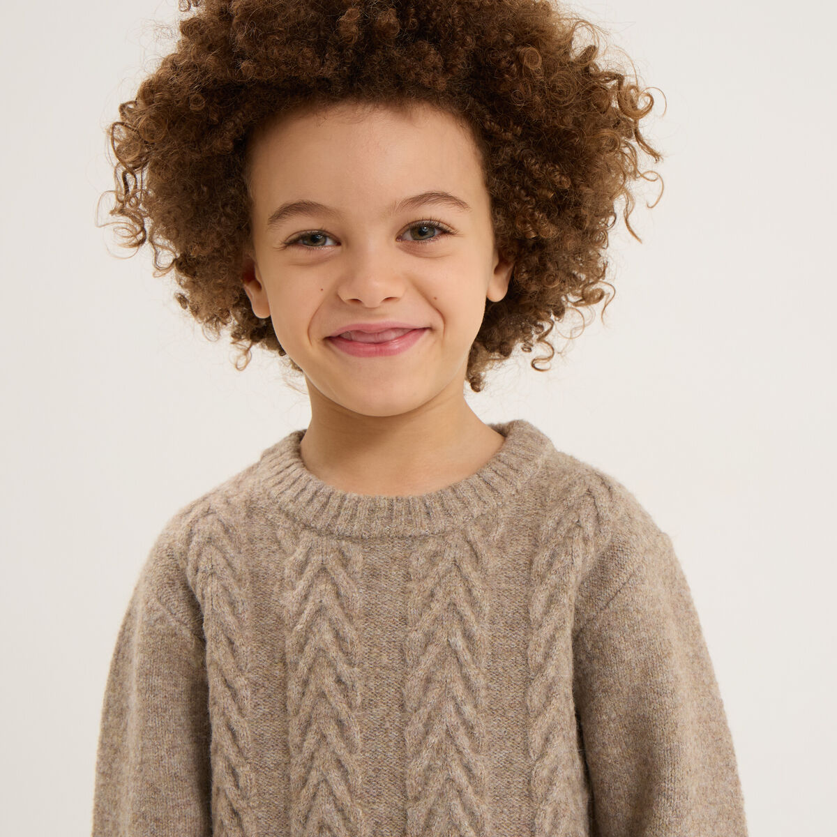 Pull manches longues col rond beige gar&ccedil;on