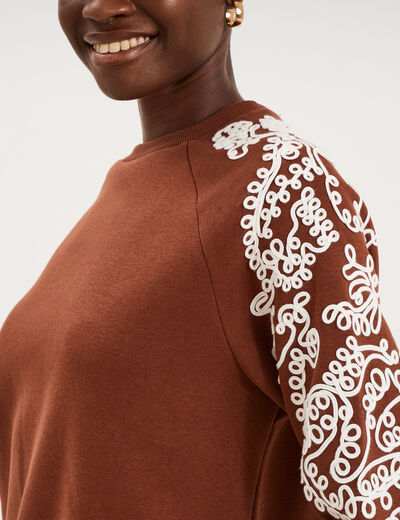 Sweat manches brod&eacute;es col rond marron fonc&eacute; femme