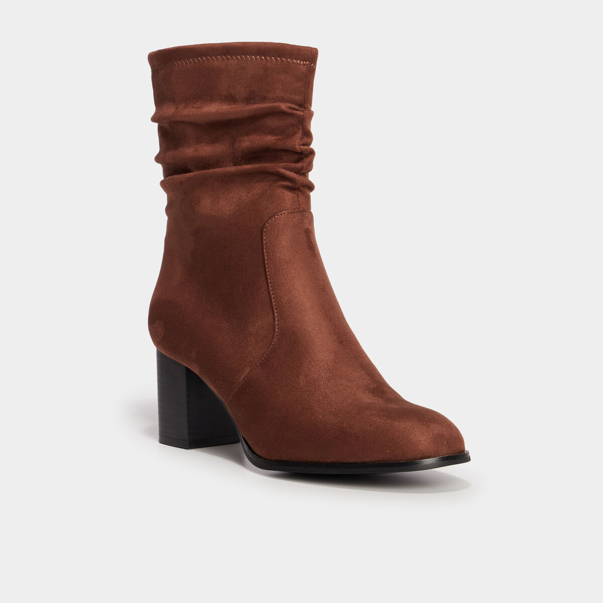 Bottines plissées aspect daim à talons marron femme