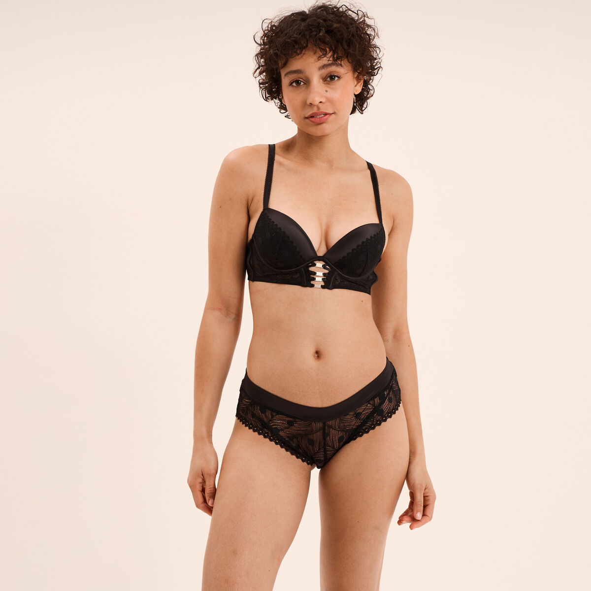 Shorty dentelle noir femme