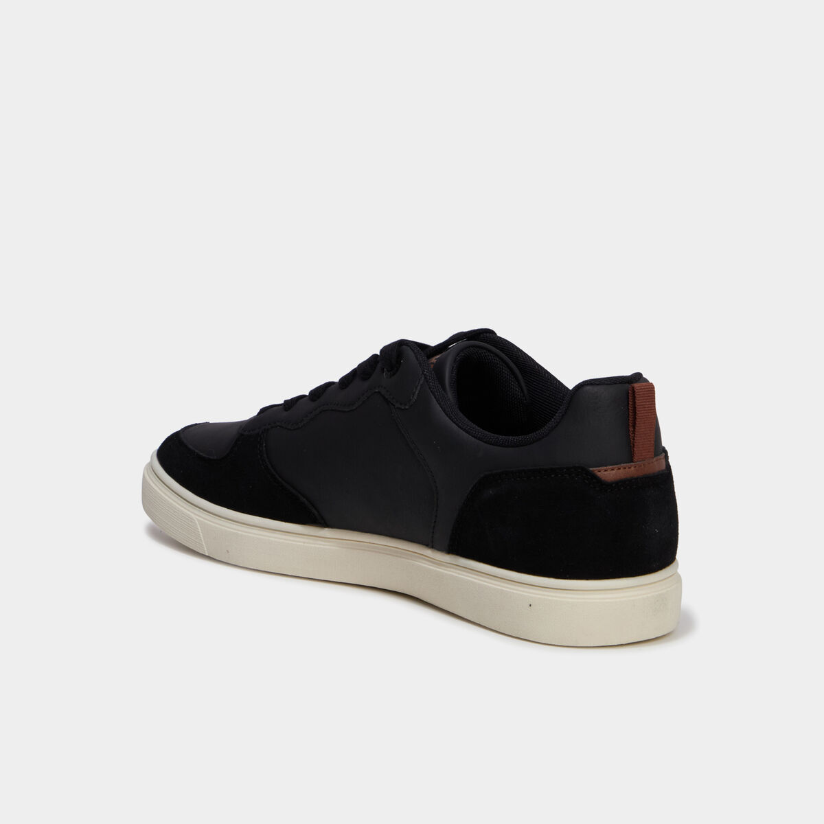 Baskets &agrave; lacets noir homme