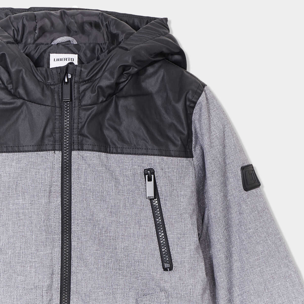Veste zipp&eacute;e avec capuche gris gar&ccedil;on