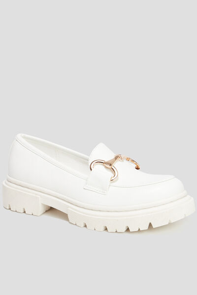 Mocassins crantés détail chaîne Liberto blanc femme