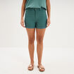 Short en jean slim coton stretch vert fonc&eacute; femme