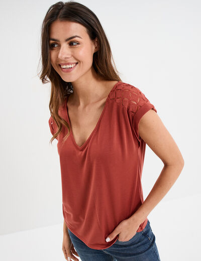 T-shirt col en V dentelle épaules et dos vieux rose femme