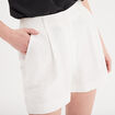 Short ample à pinces blanc femme