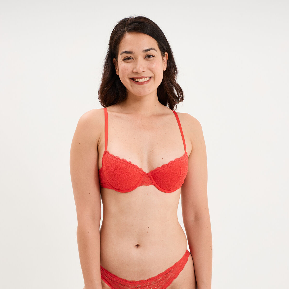 Soutien-gorge corbeille padd&eacute; dentelle rouge femme