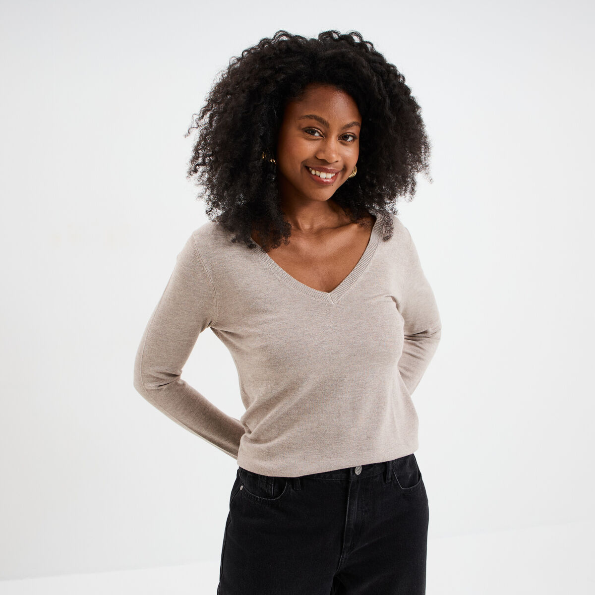 Pull col en V manches longues beige femme