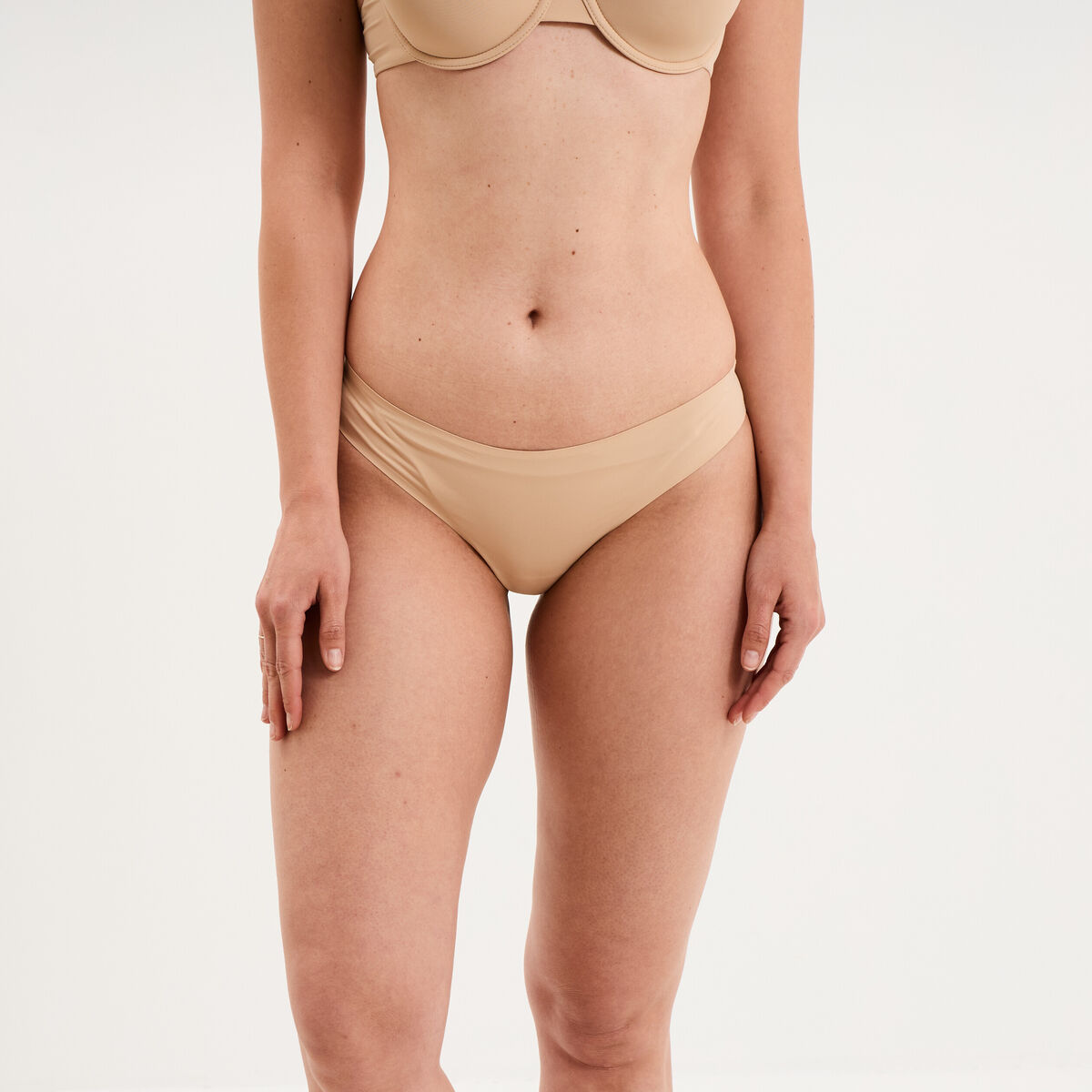 Culotte microfibre sans coutures beige femme