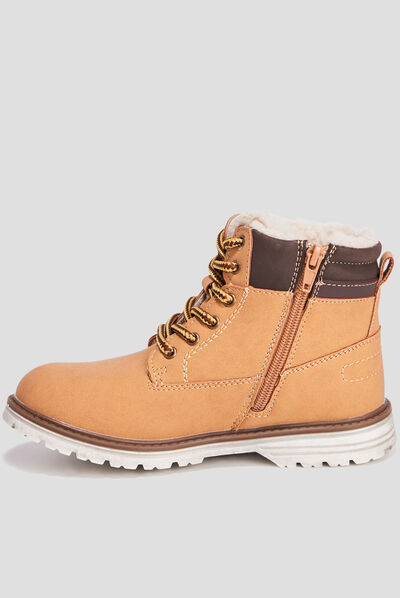 Bottines fourrées crantées zippées camel garçon