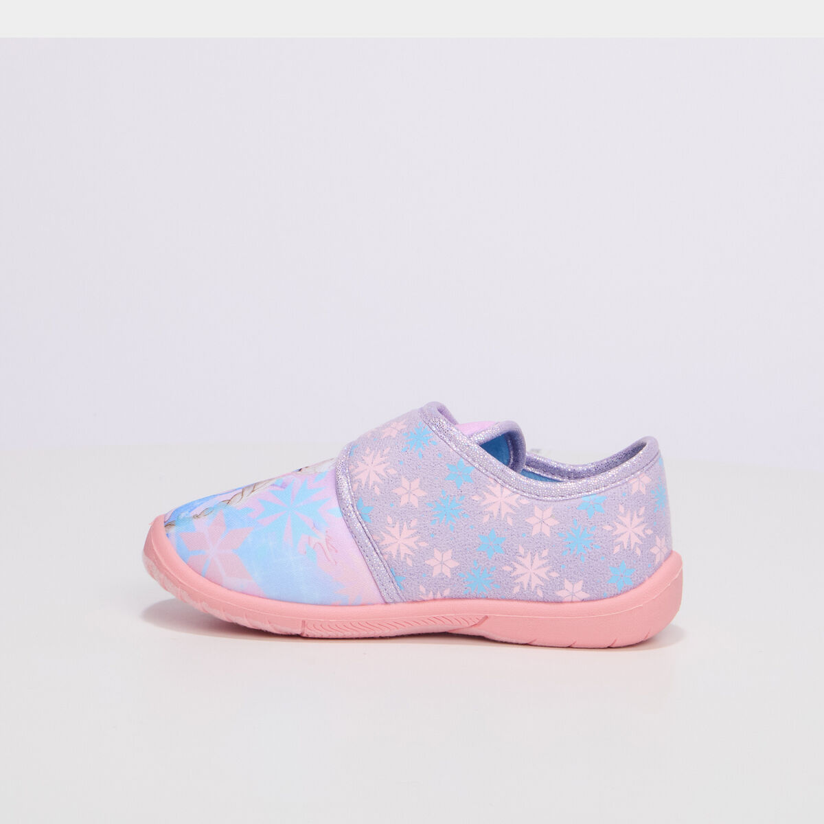 Chaussons &agrave; pompons La Reine des neiges mauve fille